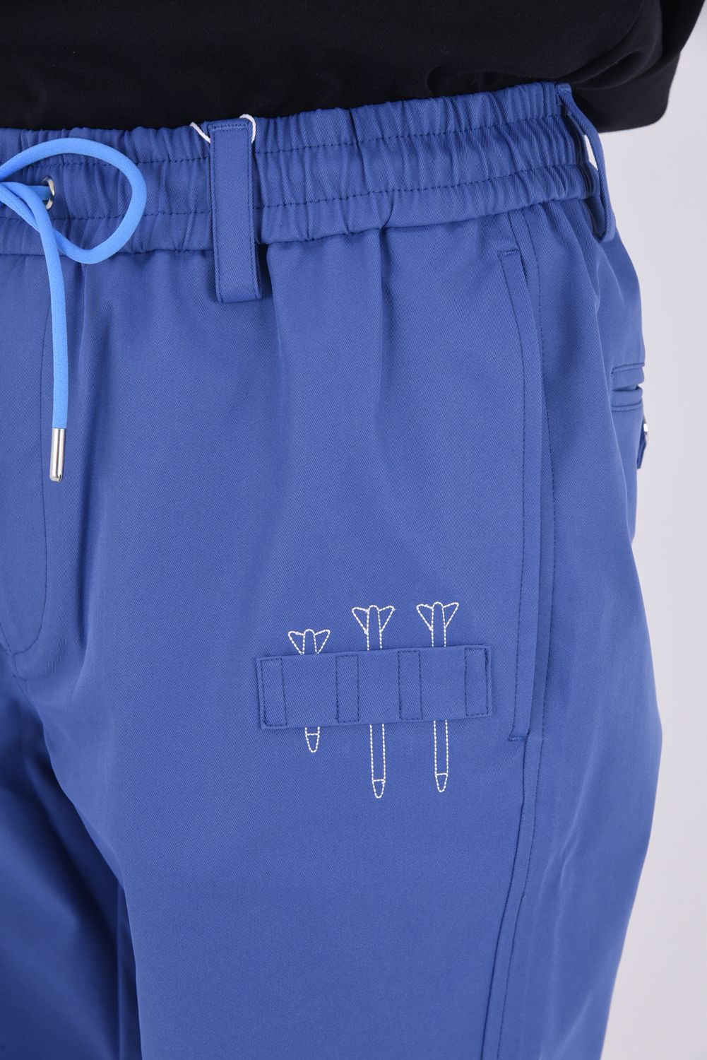 【2026SS 木村拓哉さん着用】 QUADRA PERFORMANCE TWILL GOLF SHORTS / ポリエステルツイル アイアンスカルロゴ刺繍 ショートパンツ (ブルー)