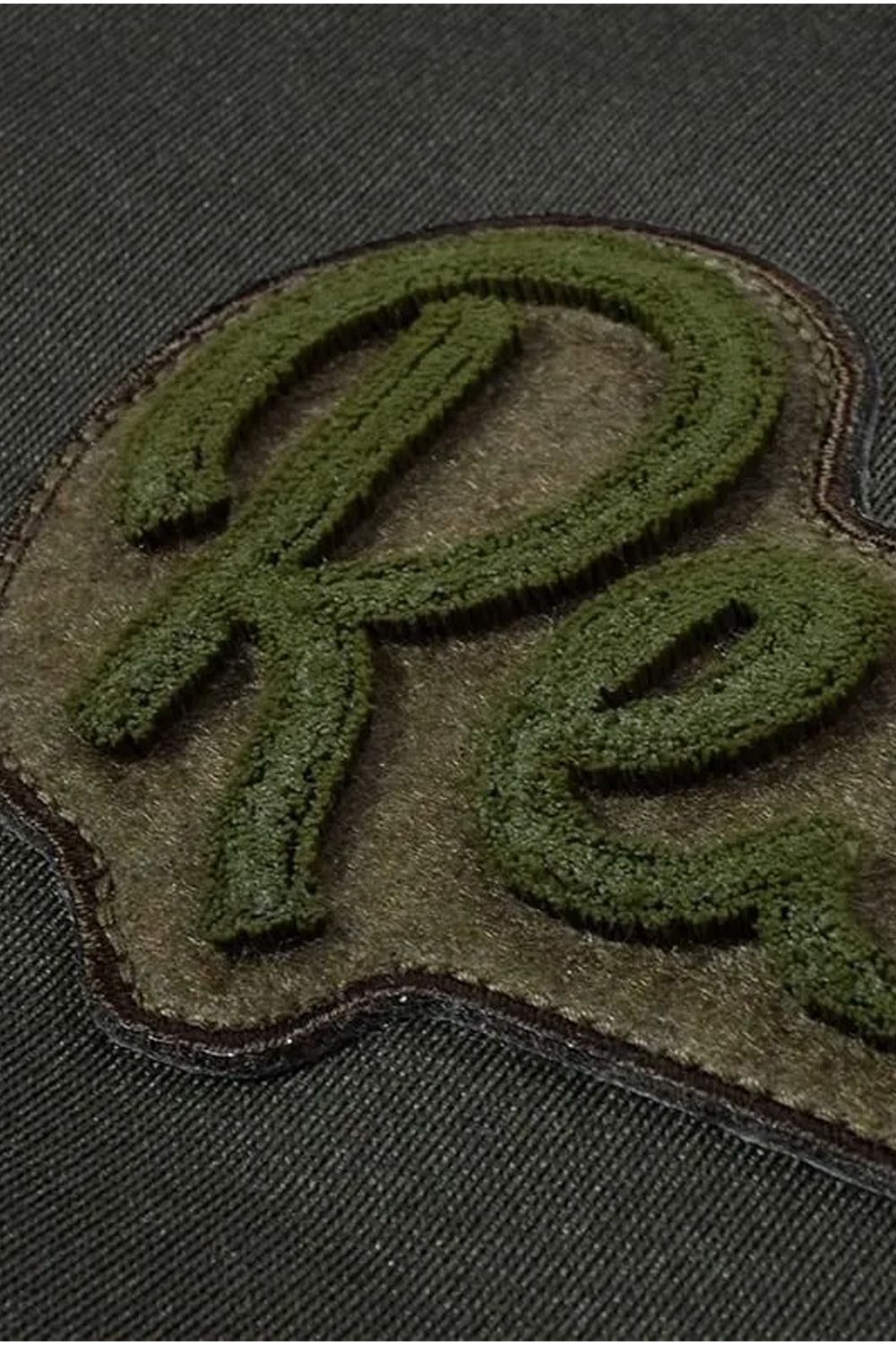 【25AW】 BRUSHED LOGO ZIP-UP HOODIE / ブラッシュロゴ ジップアップ パーカー (カーキ)*