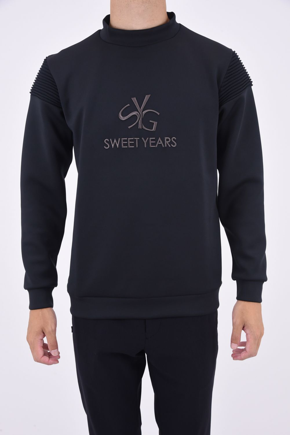 CARDBOARD 3D EMB SWEAT / 3Dロゴ ストレッチダンボール プルオーバースウェット ブラック*