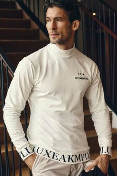 HEM LOGO HIGH NECK T-SHIRTS / 裾ロゴ モックネック Tシャツ ホワイト