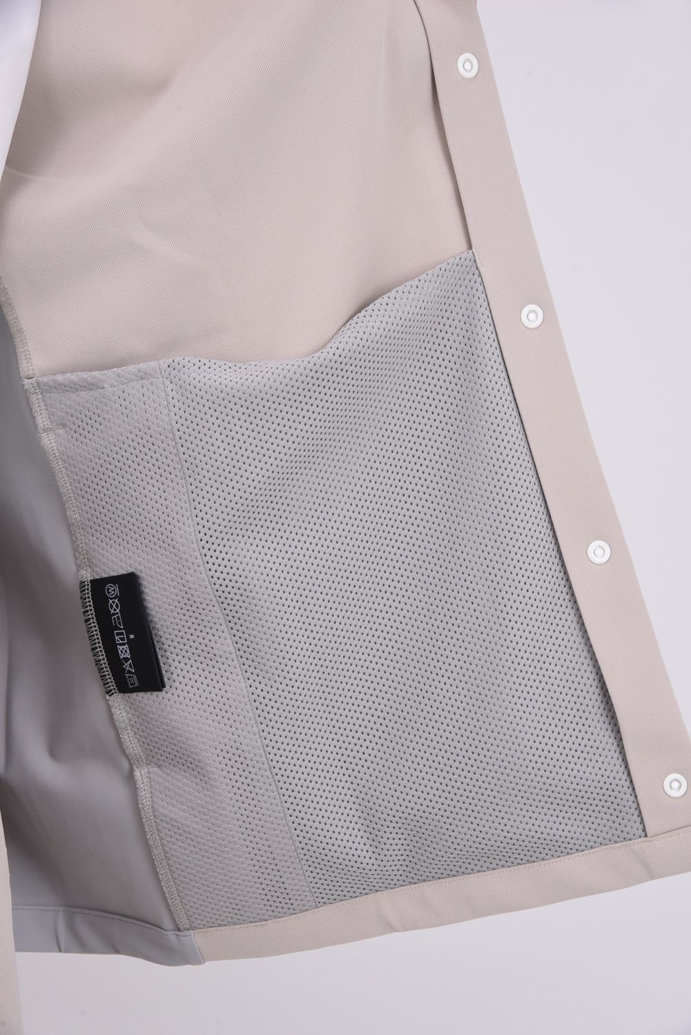 【26SS】 LUXURY SPORTY SHIRT / ドライタッチ サイドパネル スポーティシャツ (ライトベージュ)