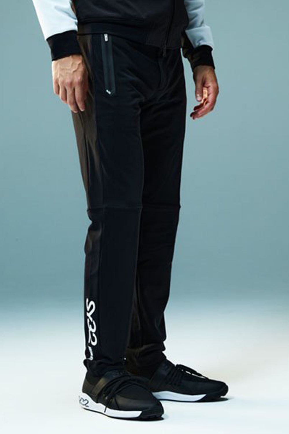 【ABSOLUTE】 VUELTA SWEAT PANTS / ロゴプリント 裏起毛 ストレッチパンツ ブラック*
