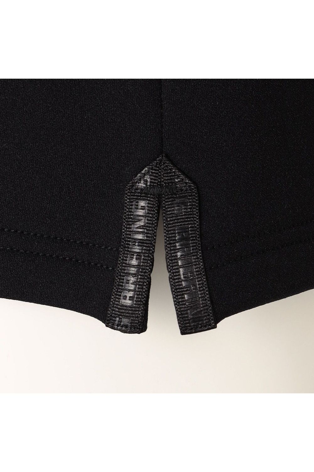 【26AW】【レディース】 WOMEN’S WARM LS HIGHNECK / 起毛素材 ブランドロゴ 長袖モックネックTシャツ (ブラック)
