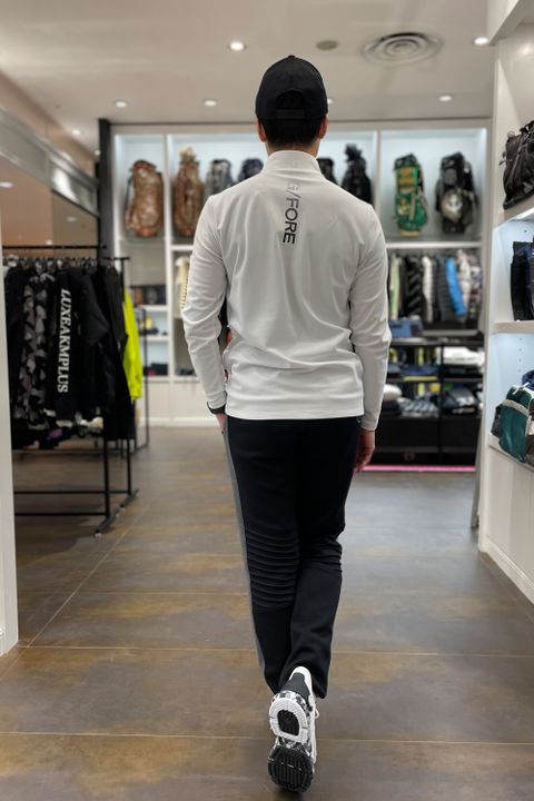 【G/FORE】 万能モックネックを強調させた軽装コーデ