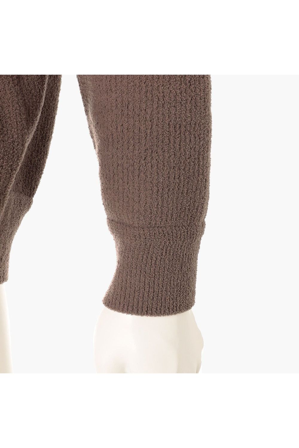 【26AW】 MEN’S AIRY YARN KNIT CREWNECK / エアリーファブリック ブランドロゴ クルーネックニット (モカ)