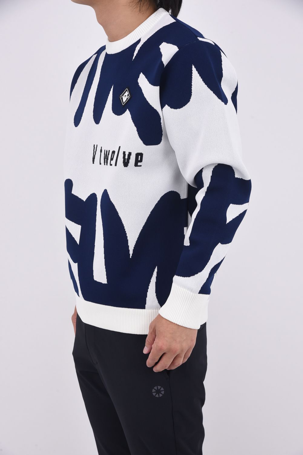 【25AW】 GRAFT KNIT / グラフィティロゴ クルーネックニット (ホワイト)