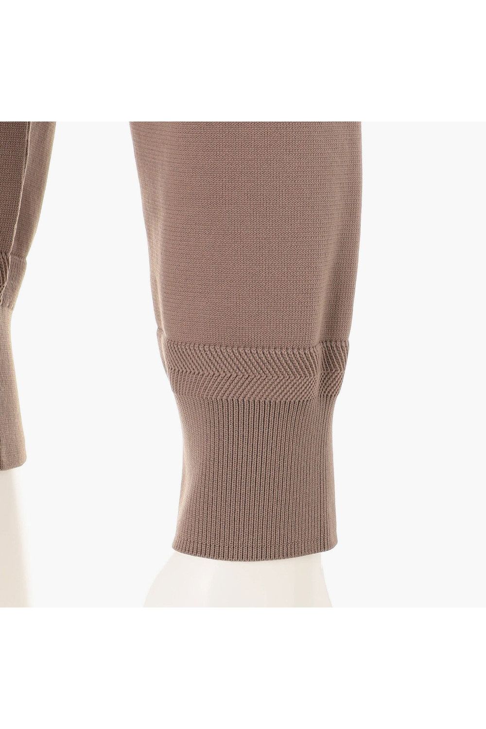 【26AW】 MEN’S PLANE KNIT CREWNECK / ブランドロゴ クルーネックニット (モカ)