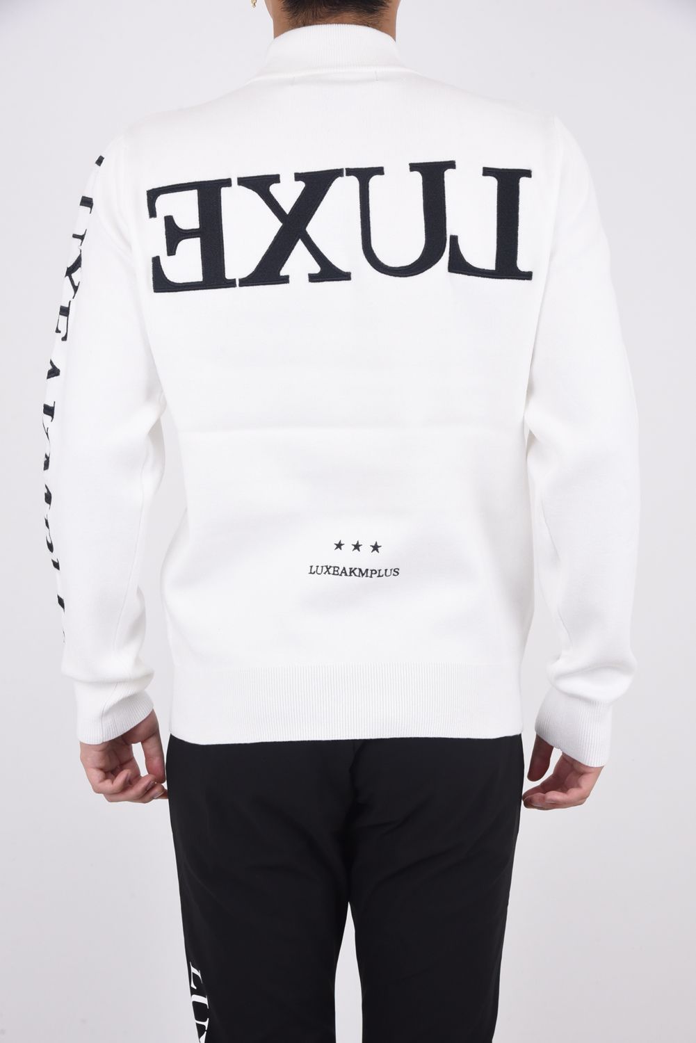 BACK BIG LOGO HIGH NECK KNIT / バックロゴ ハイネック ニット ホワイト