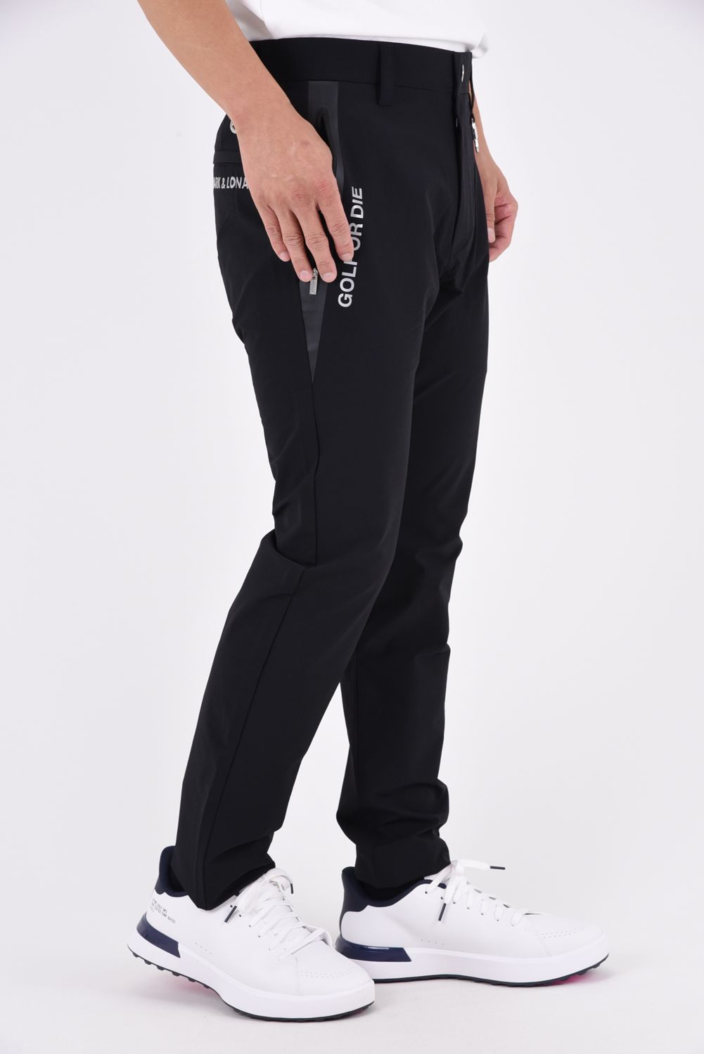 【26AW】 VANGUARD HYPER STRETCH PANTS / ストレッチナイロン シルバーレタープリント ロングパンツ (ブラック)