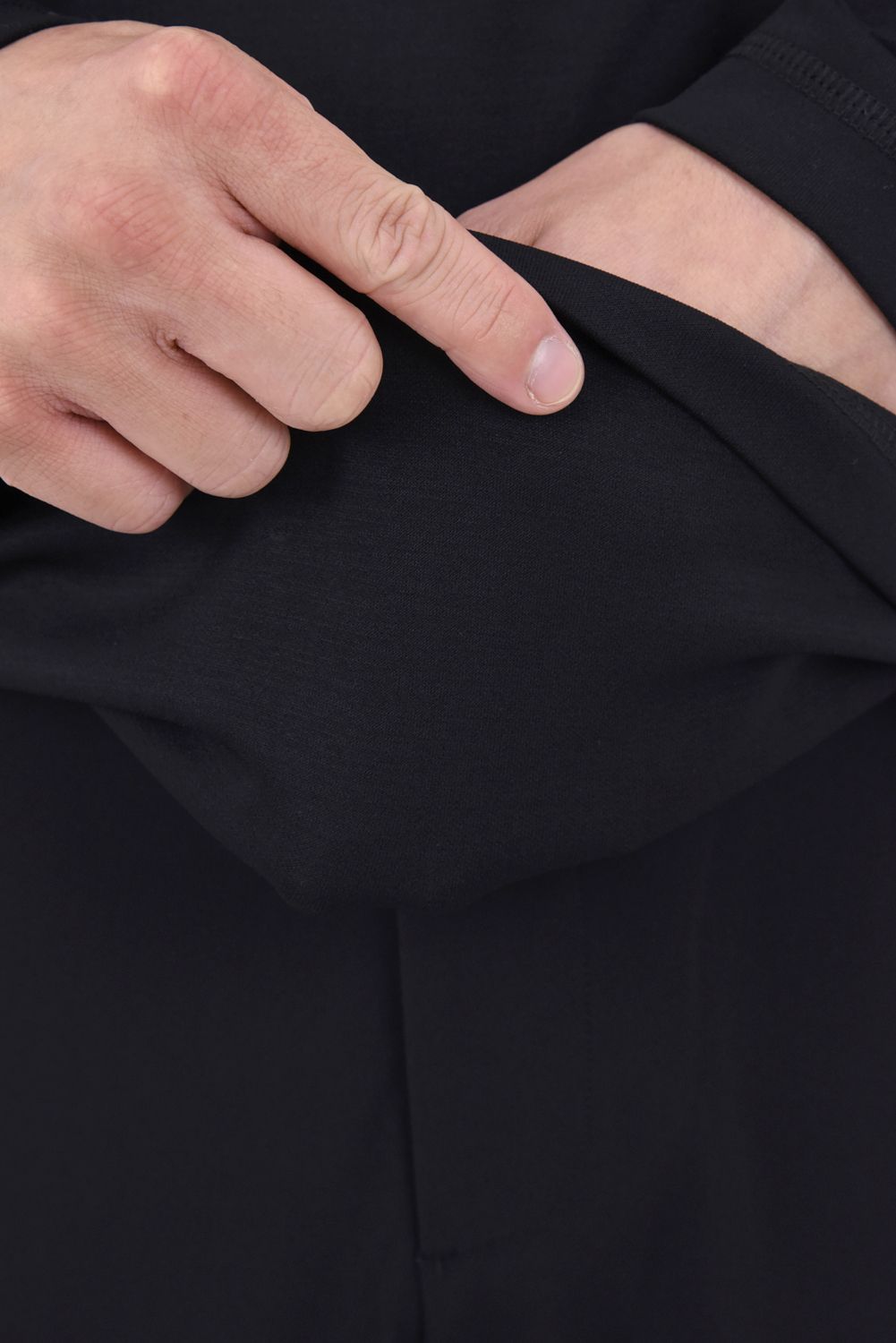【26AW】 THERMOSOLAR MOCK NECK / ダンボールニット 発熱効果素材 長袖モックネックTシャツ (ブラック)