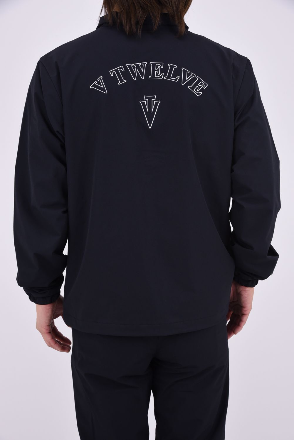 【26AW】 MOLD LOGO JKT / 高撥水生地 バックロゴ ナイロンジャケット (ブラック)