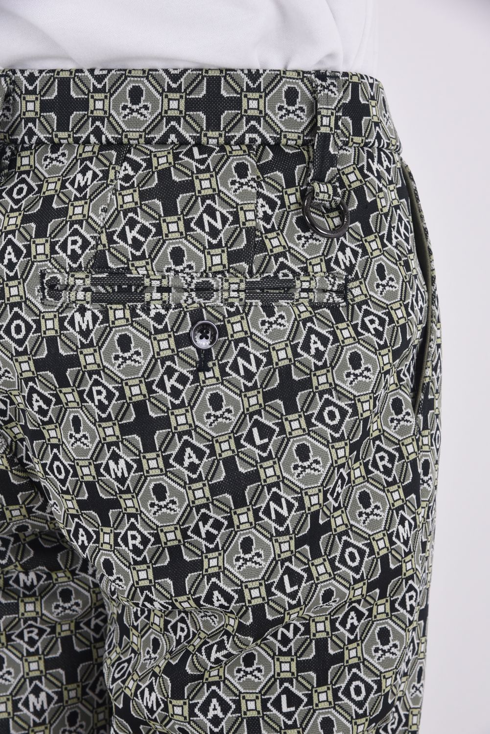 【2025AW 木村拓哉さん着用 VOL.7】 ROSETTE JACQUARD JERSEY TROUSER / ジオメトリックパターン カーゴポケット付きロングパンツ (カーキ)