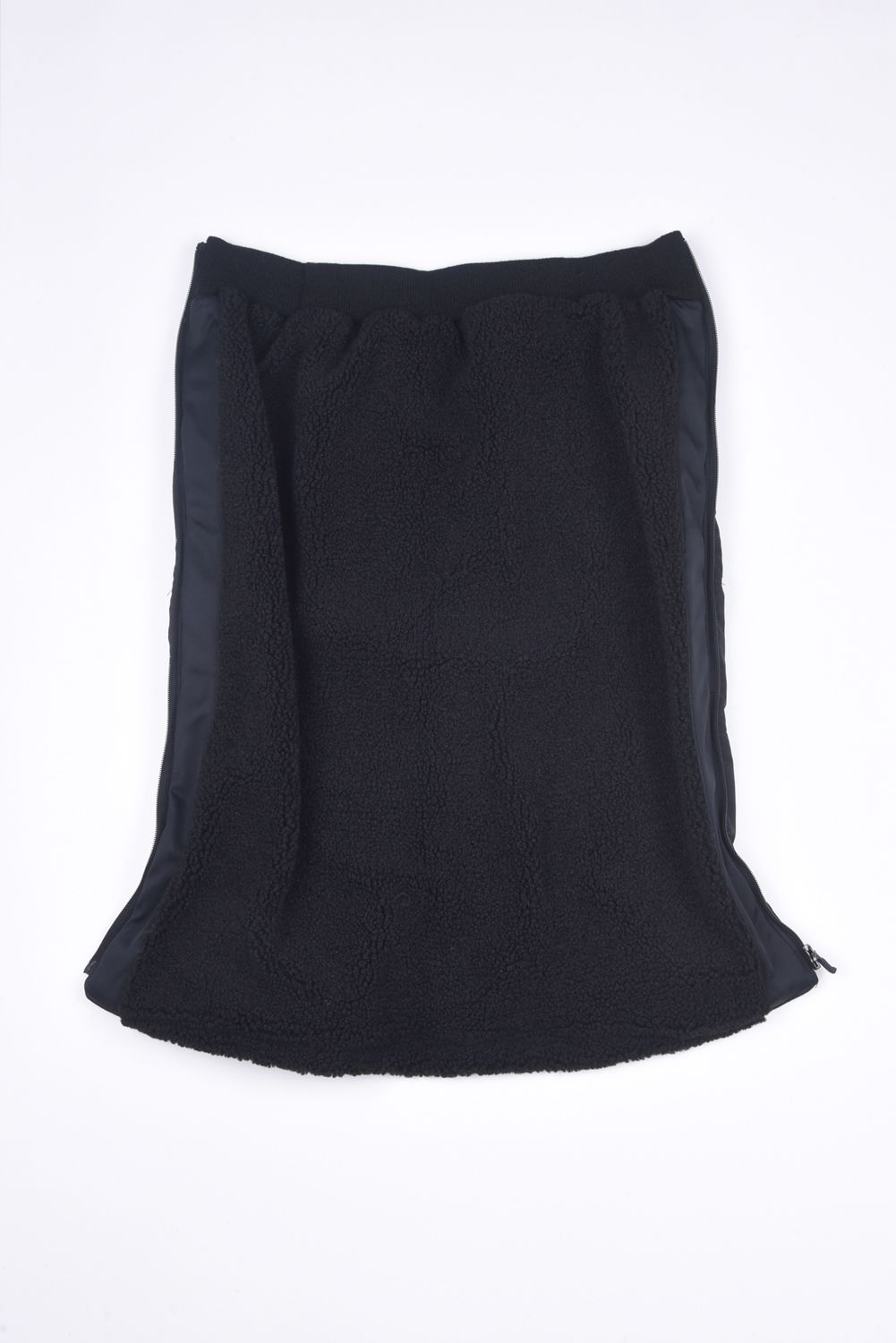 NODE PUFFY ZIP ON LEG WARMERS / サークルスカル刺繍 裏ボア レッグウォーマー (ブラック)