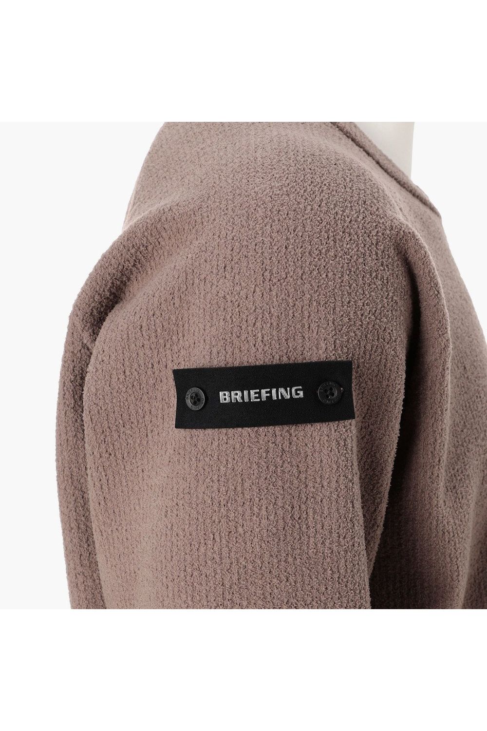 【26AW】 MEN’S AIRY YARN KNIT CREWNECK / エアリーファブリック ブランドロゴ クルーネックニット (モカ)