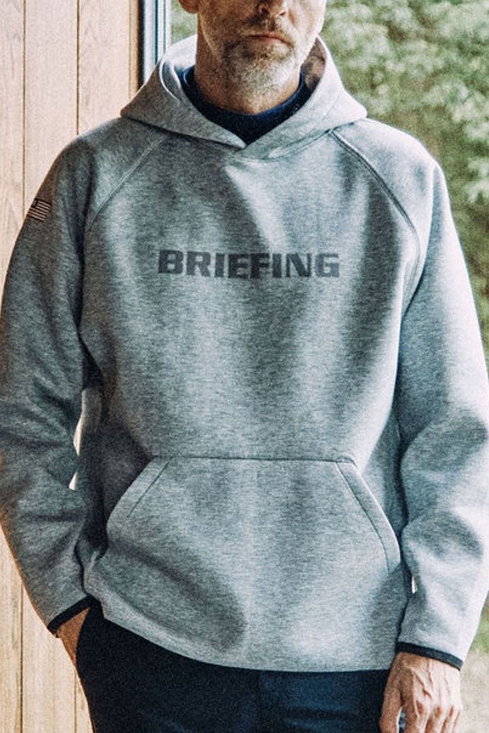 BRIEFING - 【24AW】 MEN'S LOGO HOODIE / フロッキープリント ダンボールニット プルオーバー フーディー (グレー)  | GOSSIP GOLF