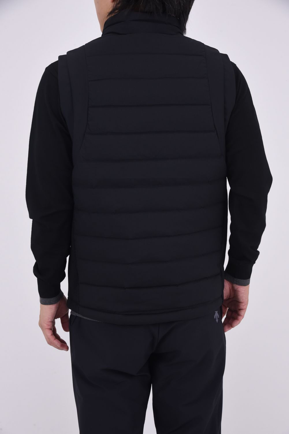 【25AW】 接結ハイブリッドフルジップダウンベスト (ブラック)