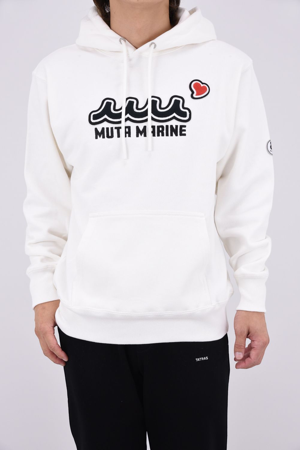 【26AW】【muta MARINE * ACANTHUS】 SWEET EXTRA LOGO PARKA / SWEETシリーズ ヘビーウェイト プルオーバーパーカー (ホワイト)