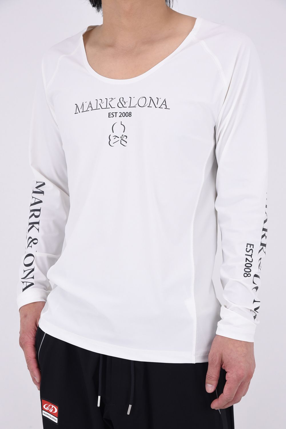 【26SS】 HEC U-NECK UV BASE LAYER / ブランドロゴ ロングスリーブ Uネック サマーインナーTシャツ (ホワイト)