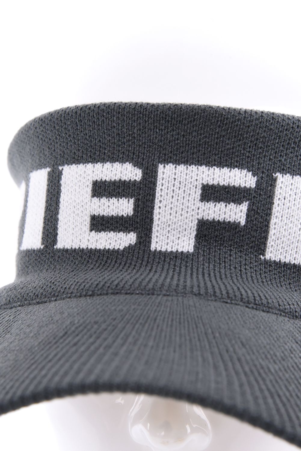 【26AW】 MEN’S KNIT VISOR / ブランドロゴ ニットサンバイザー (グレー)