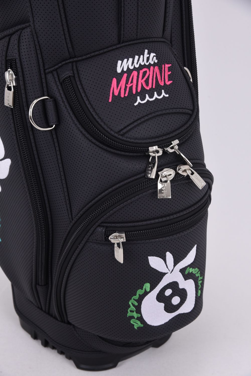 【26SS】【銀行振込・代金引換不可】【返品・交換不可】 CADDY BAG & HEAD COVER / パンチングエシカルレザー フローラルモチーフ刺繍 スタンドタイプ キャディバッグ&ヘッドカバーセット (ブラック)