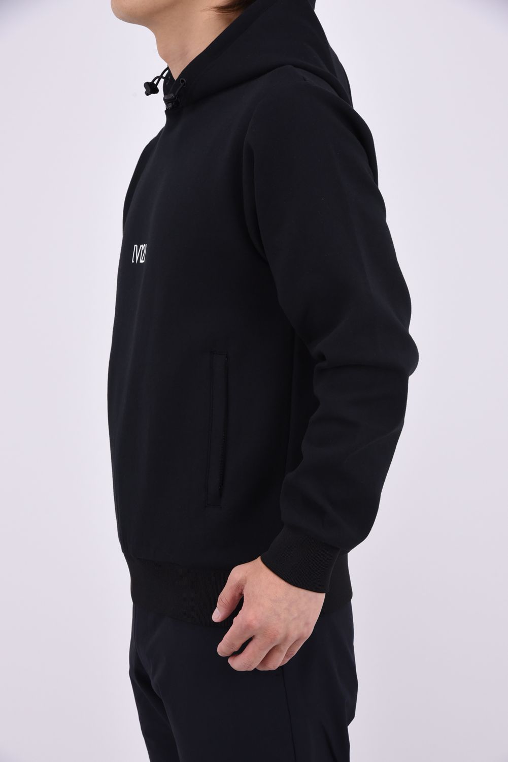【26AW】 RING LOGO PARKA / ダンボールニット サークルロゴ ジップポケット プルオーバーフーディー (ブラック)