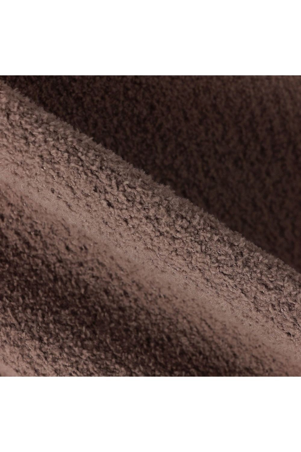 【26AW】 MEN’S AIRY YARN KNIT CREWNECK / エアリーファブリック ブランドロゴ クルーネックニット (モカ)