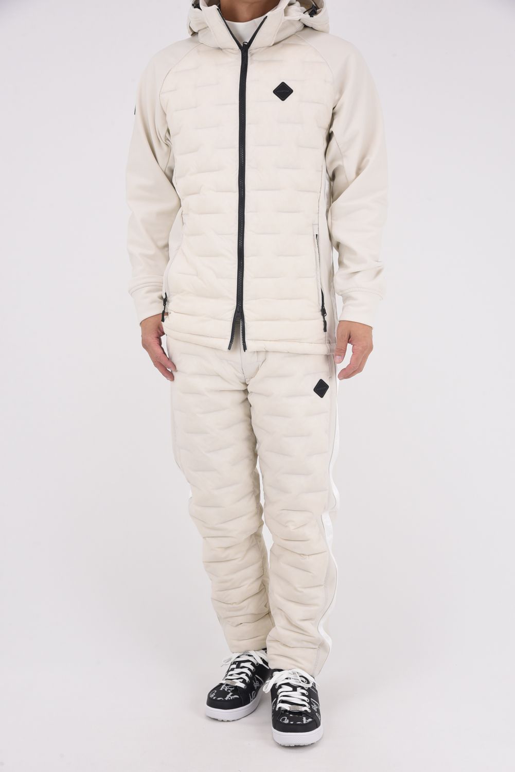 【25AW】 MEN'S HYBRID DOWN PARKA / ストレッチタフタ ダイヤモンドロゴ ハイブリッドダウンジップパーカー (ベージュ)