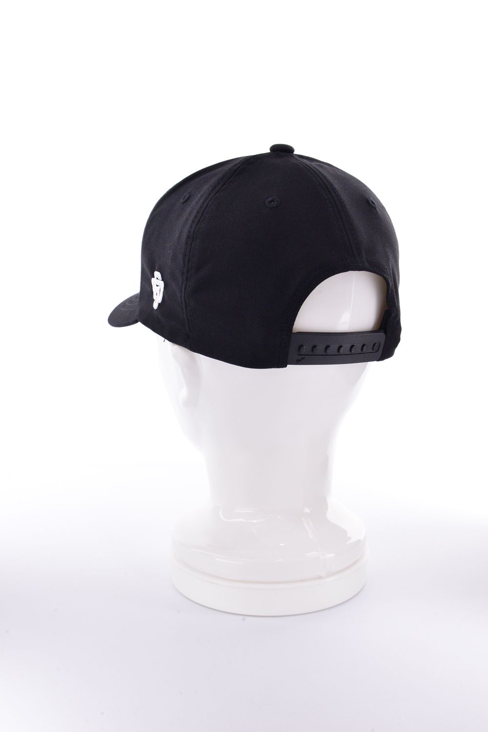 【ポイント10倍】【26SS】 MESSED LOGO CAP /  ロゴ刺繍 スポーツキャップ (ブラック)