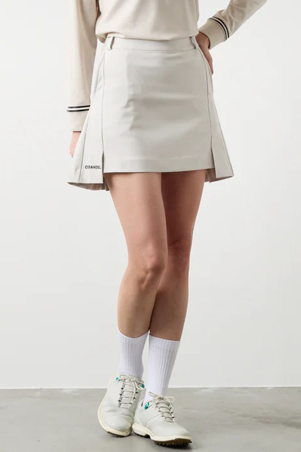 【25AW】【レディース】 BACK SIDE PLEATS SKIRT / バック サイド プリーツスカート (ホワイト)