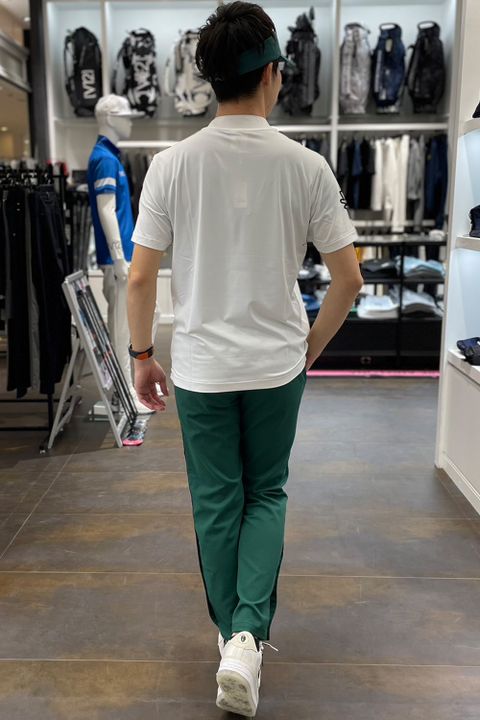 【MARK＆LONA】 トレンドカラー『GREEN』を大胆に使用したカジュアルコーデ
