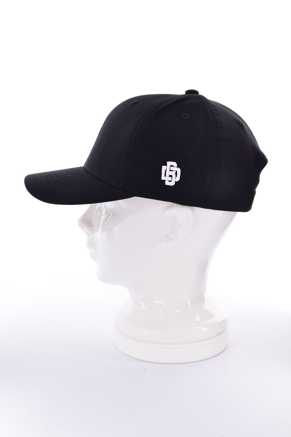 【ポイント10倍】【26SS】 MESSED LOGO CAP /  ロゴ刺繍 スポーツキャップ (ブラック)