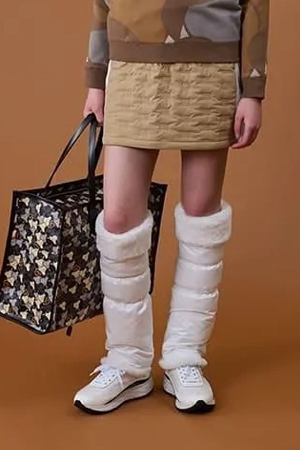 FUR BADETT LEG WARMERS / ファーバデット レッグウォーマー （ホワイト）