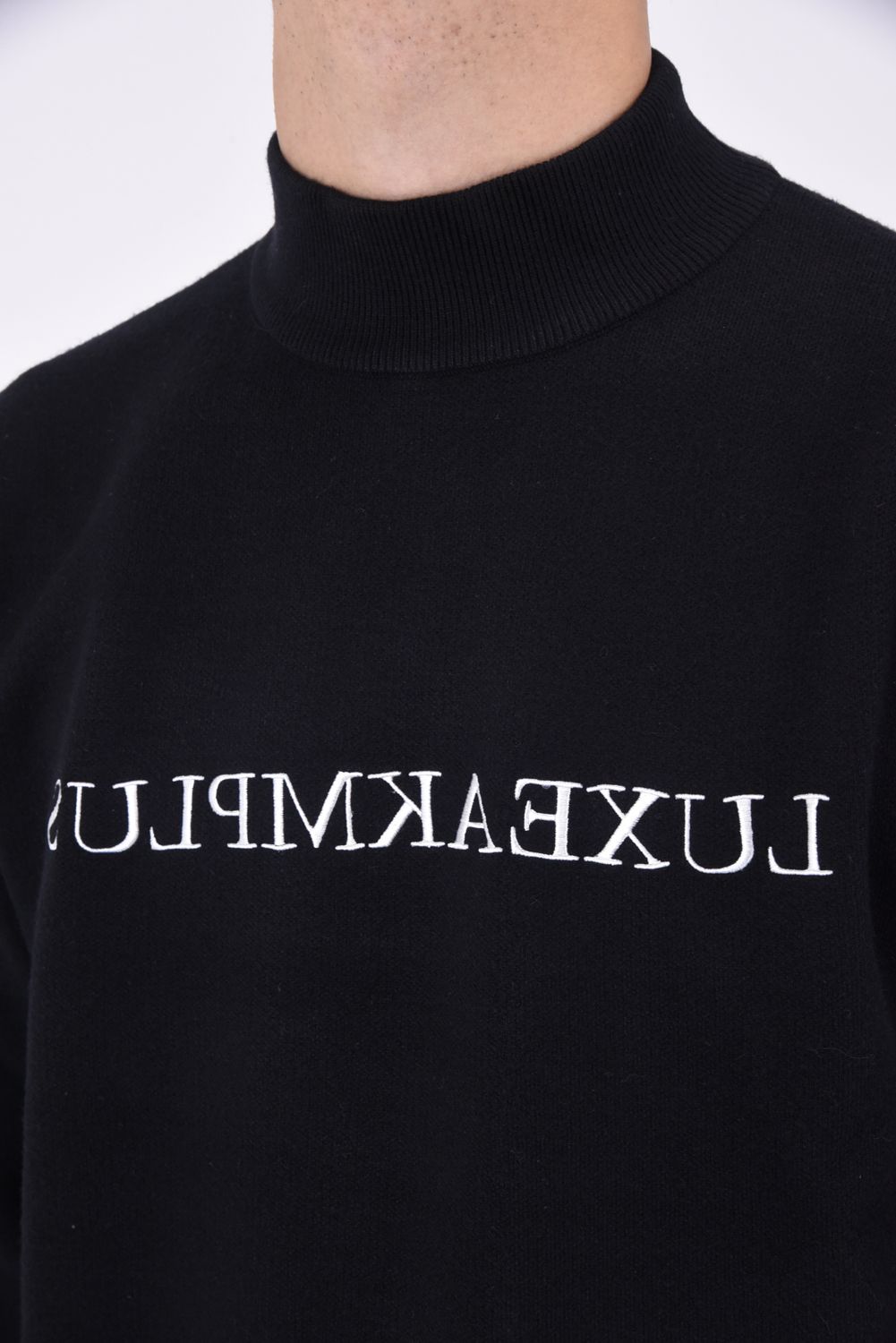 SIMPLE LOGO KNIT / ブランドロゴ ロングスリーブ ハイネック ニット (ブラック)