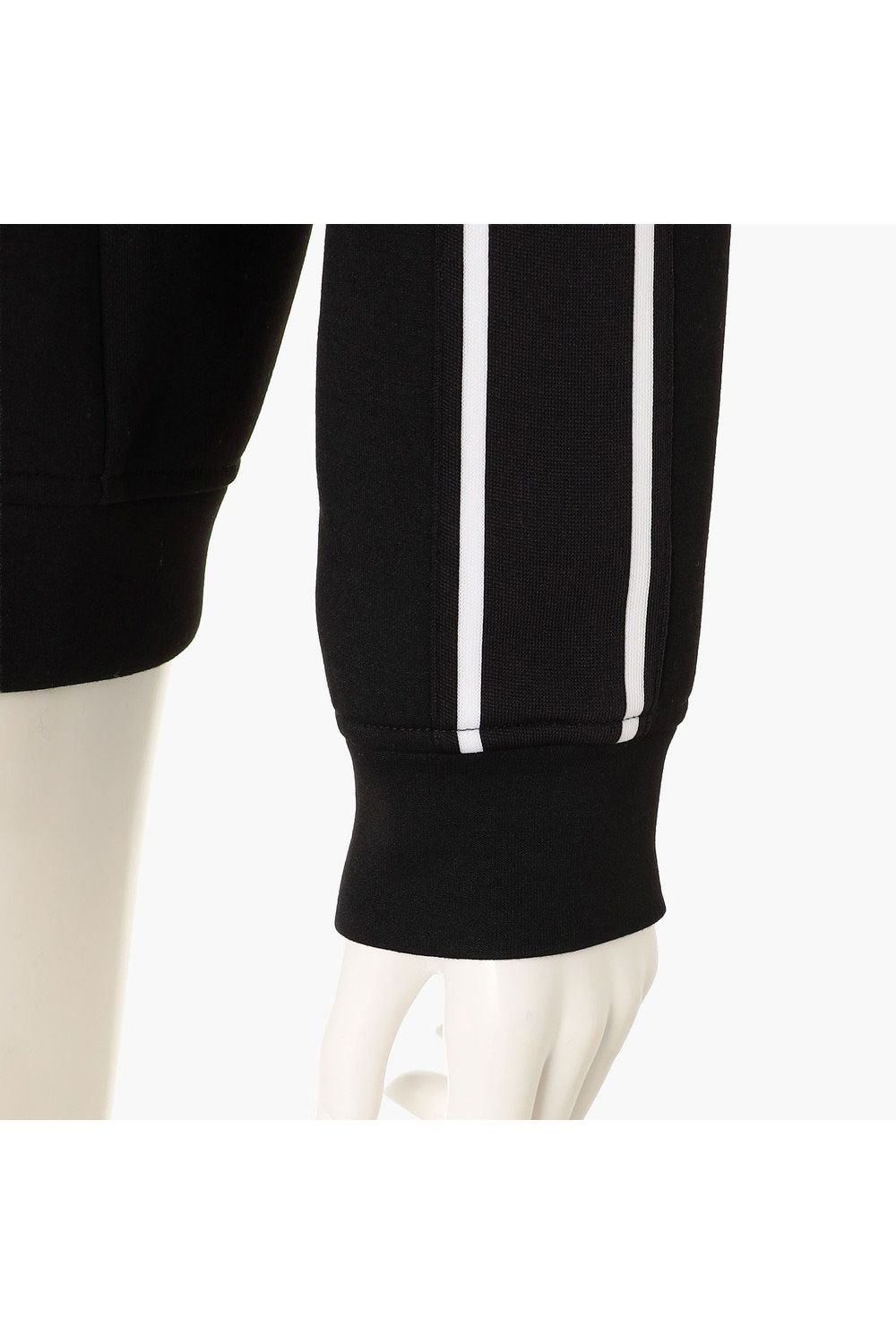 【26AW】【レディース】 WOMEN’S WARM LINE PARKA / ダンボールニット サイドライン ジップアップパーカー (ブラック)