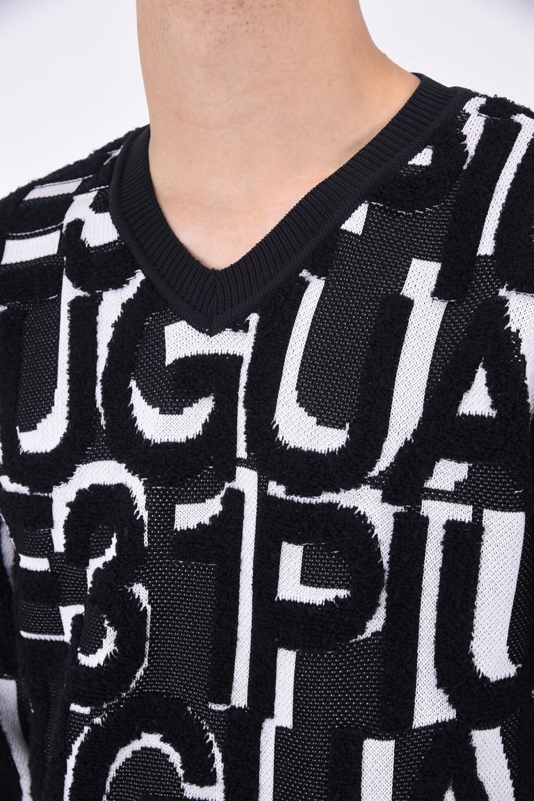 1PIU1UGUALE3 GOLF - BIG FULL LOGO V-NECK / 113ビッグ 総柄ロゴ V 