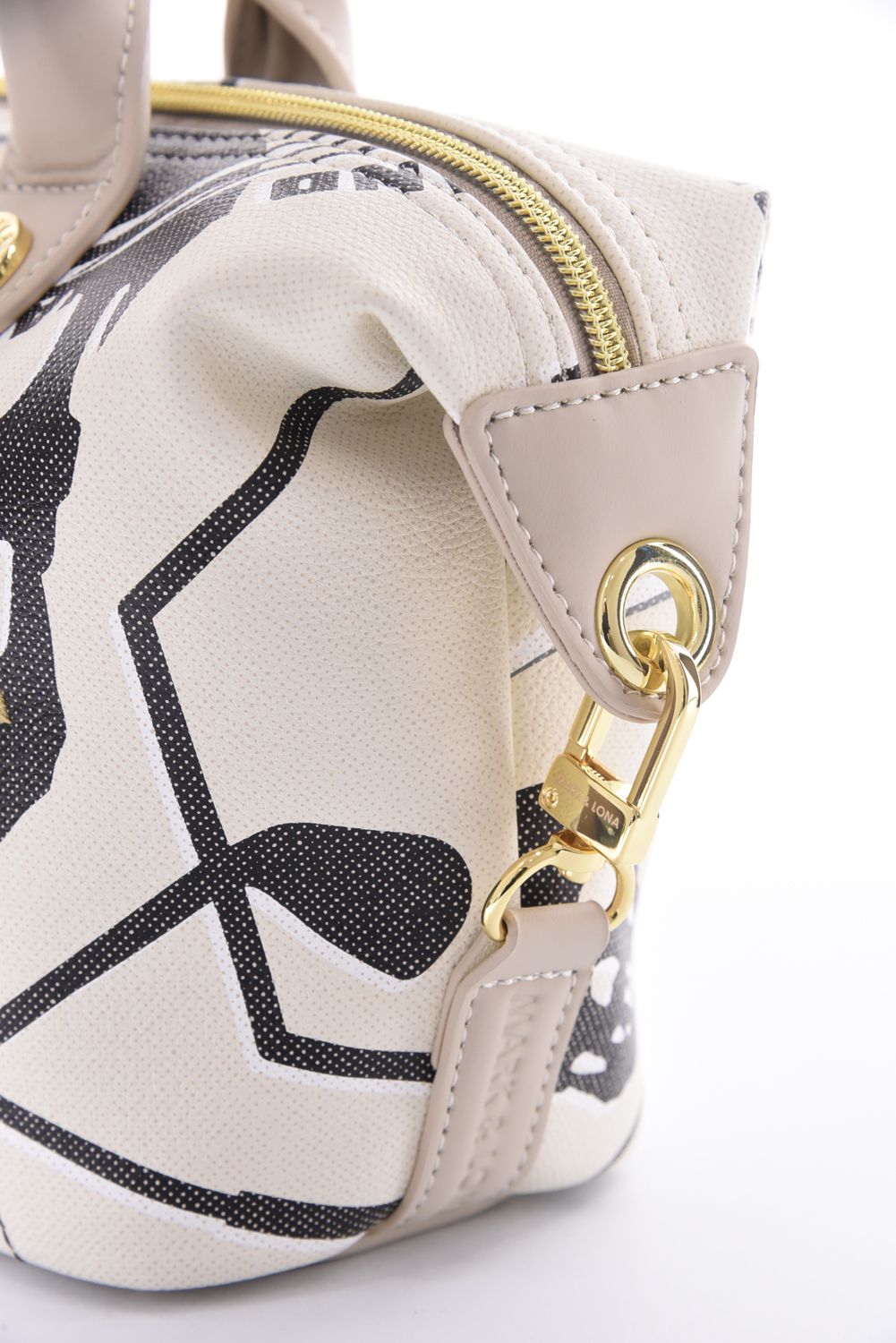 【2026SS 木村拓哉さん着用 VOL.3】 ATLAS CONVERTIBLE CART BAG / アイアンスカル シンセティックレザー 2WAYカートバッグ (ベージュ)