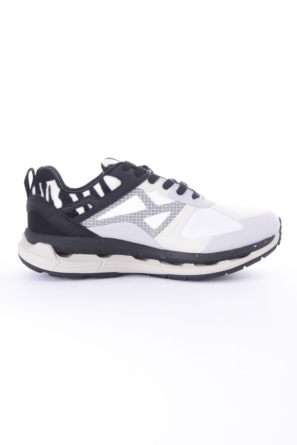 【26SS】 MOISTHROUGH360×SY32 / ラギットアウトソール コラボシューズ (ブラック)