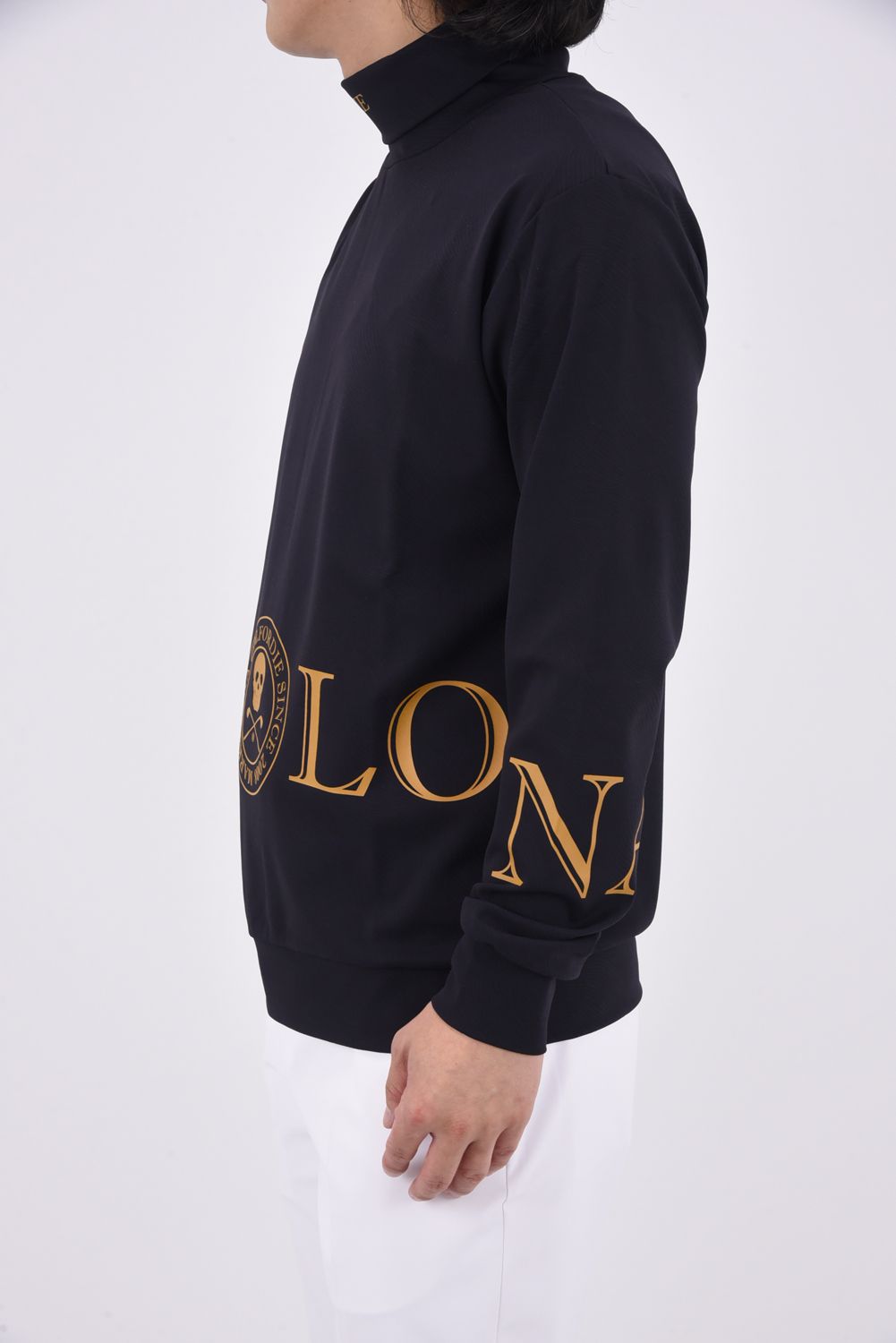 【2024AW 木村拓哉さん着用 VOL.2】 ATLANTIS PERFORMANCE MOCK NECK / モアレパターン ビックロゴ モックネック (ブラック)