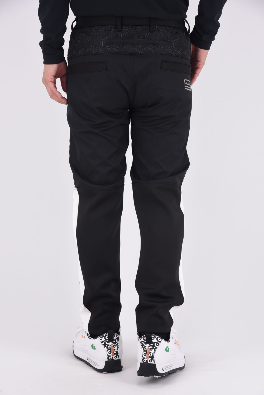 【25AW】 GEOMETRIC WAVE QUILTING PANTS / ジオメトリックウェーブ ハイブリッドキルティングパンツ (ブラック)