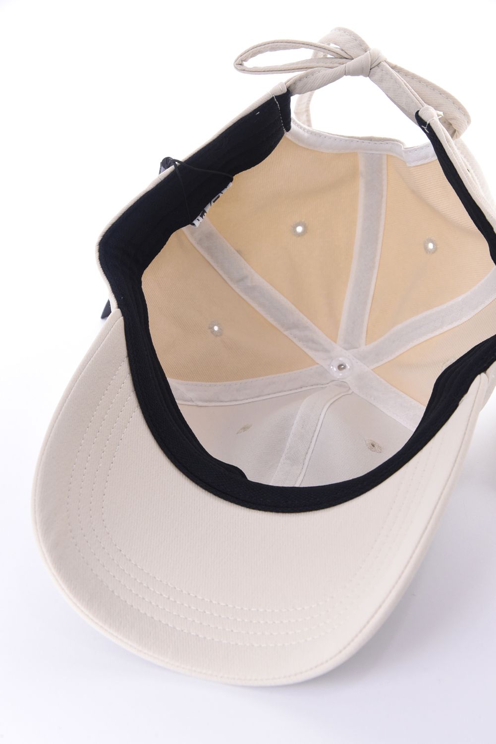 【26SS】【レディース】 WOMEN’S SMALL LOGO RIBBON CAP / ブランドロゴ バックリボン キャップ (アイボリー)