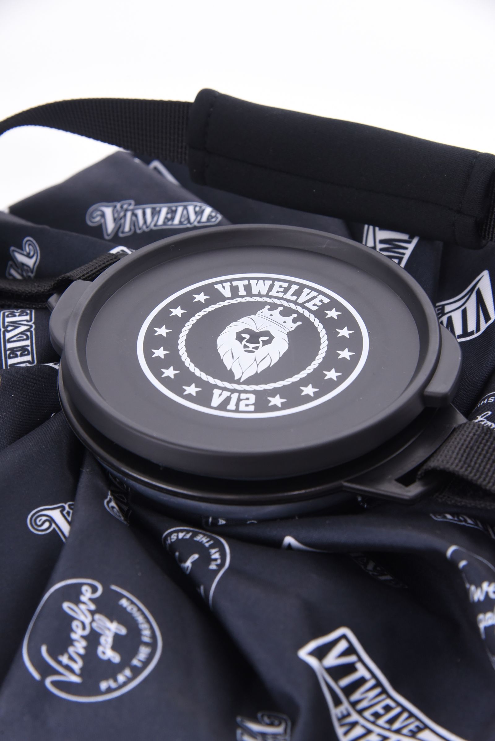 【26SS】 MULTI LOGO ICE BAG / マルチロゴプリント アイスバッグ (ブラック)