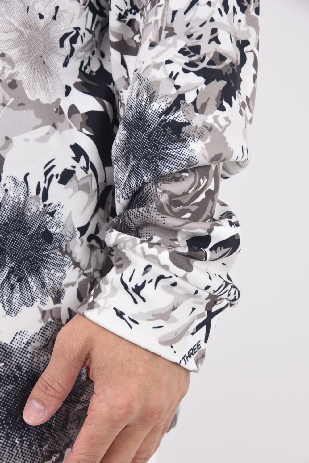 【期間限定ポイント10倍】【25AW】 FLOWER CAMO L/S HIGHNECK / フラワーカモ ロングスリーブ ハイネックTシャツ (ホワイト)