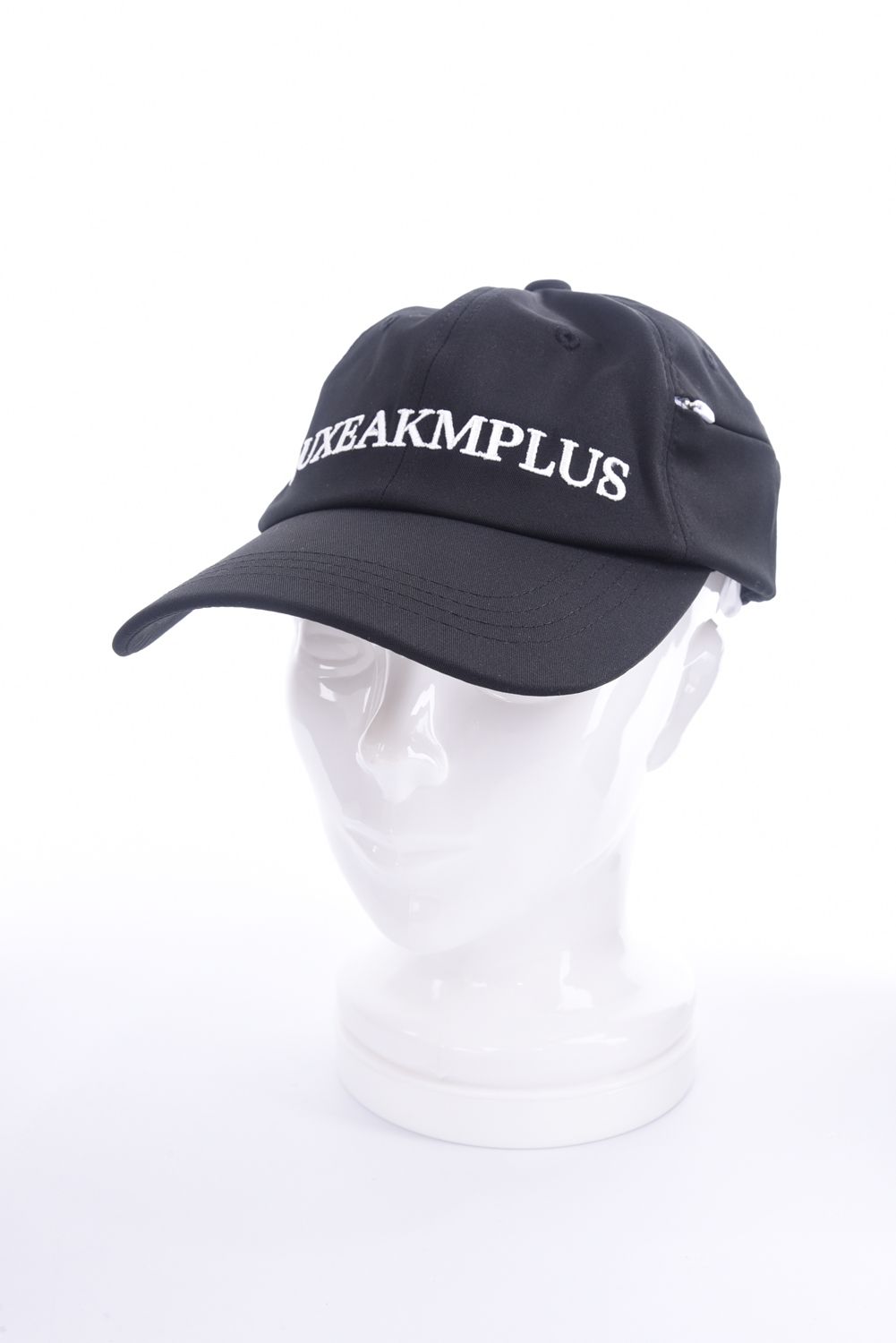 LUXEAKMPLUS - LUXE AKM PLUS LOGO CAP / ブランドロゴ キャップ