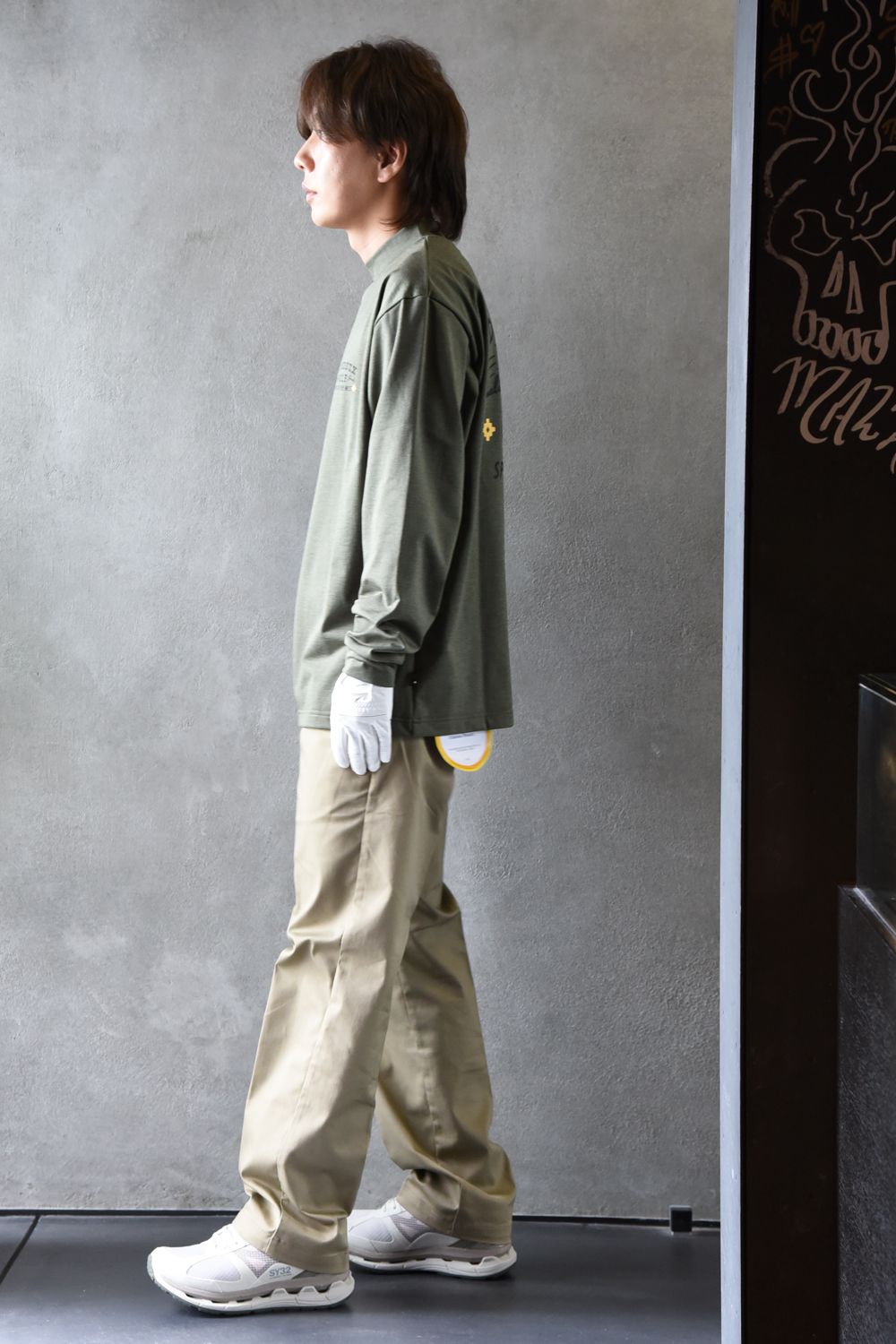 【DEVEREUX GOLF】 オリーブ×ベージュのアースカラーコーデ