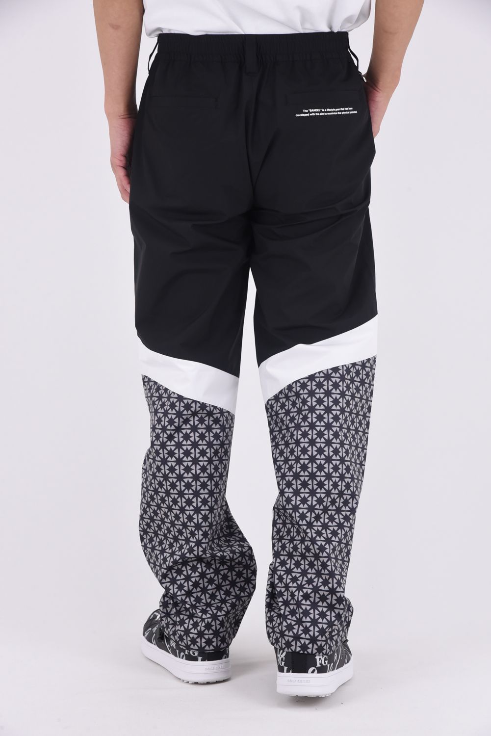 【25AW】 SWITCH DROST WIND PANTS / 異素材切り替え ルーズフィット ウィンドストッパーパンツ (ブラック)