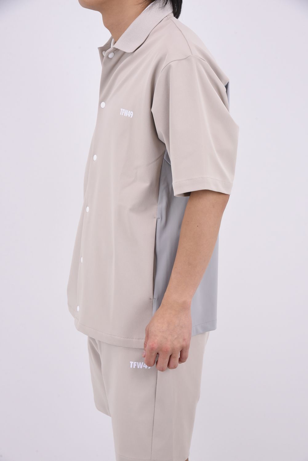 【26SS】 LUXURY SPORTY SHIRT / ドライタッチ サイドパネル スポーティシャツ (ライトベージュ)