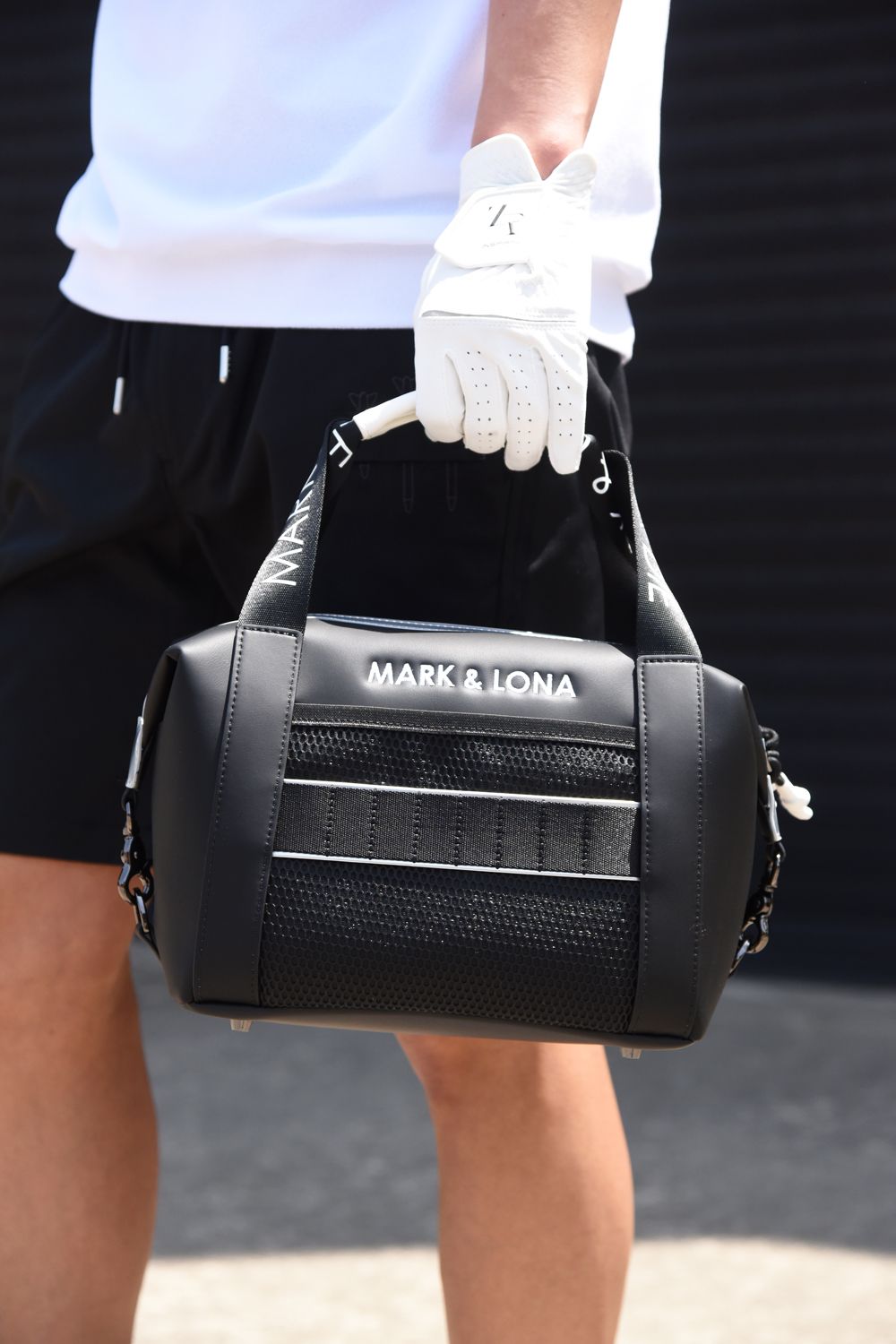 【MARK ＆ LONA】 個人的イチオシのモックT×ショーツを使用したスタイリング②