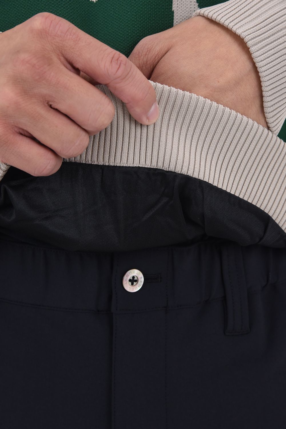 【25AW】 GRAFT KNIT / グラフィティロゴ クルーネックニット (ベージュ)