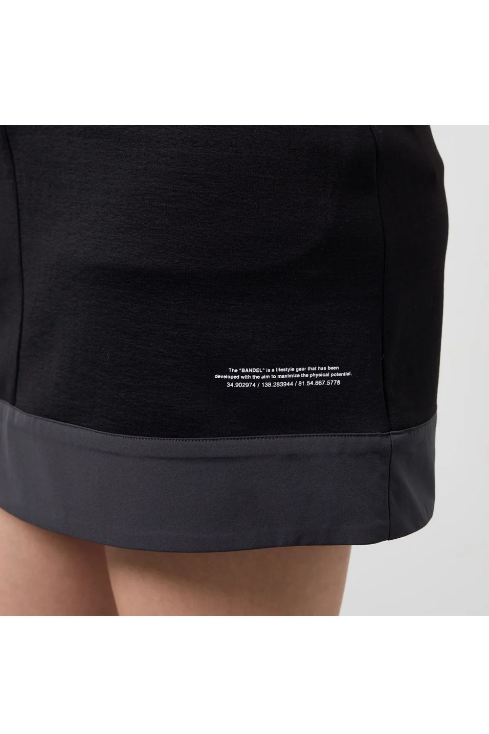 【26AW】 【レディース】 FLEECE COMBINATION SKIRT / フリース コンビネーション スカート (ブラック)