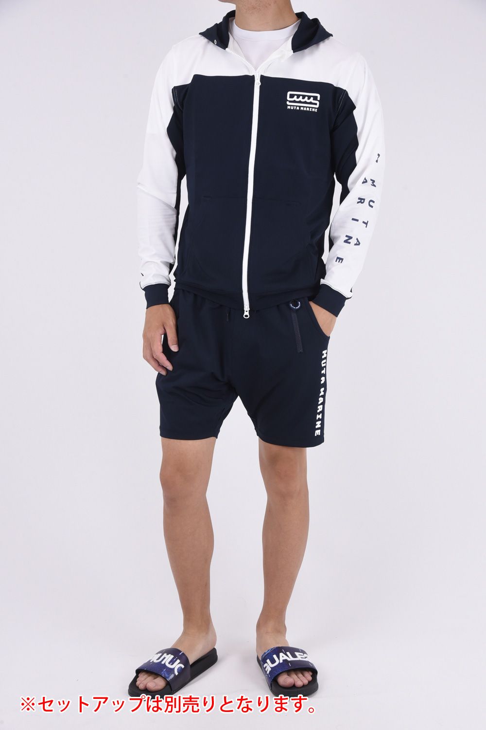 muta - 【24SS】 PANEL RUSH HOODIE / 配色 ラッシュパーカー (ホワイト×ネイビー) | GOSSIP GOLF